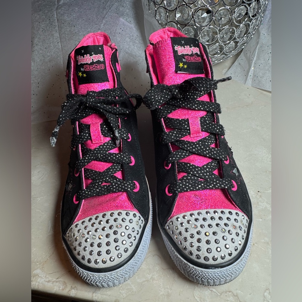Skechers Twinkle Toes Light-Up High tops big girls 4 (fits 6.5 women’s)